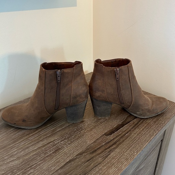 Cute ankle booties - Picture 5 of 7